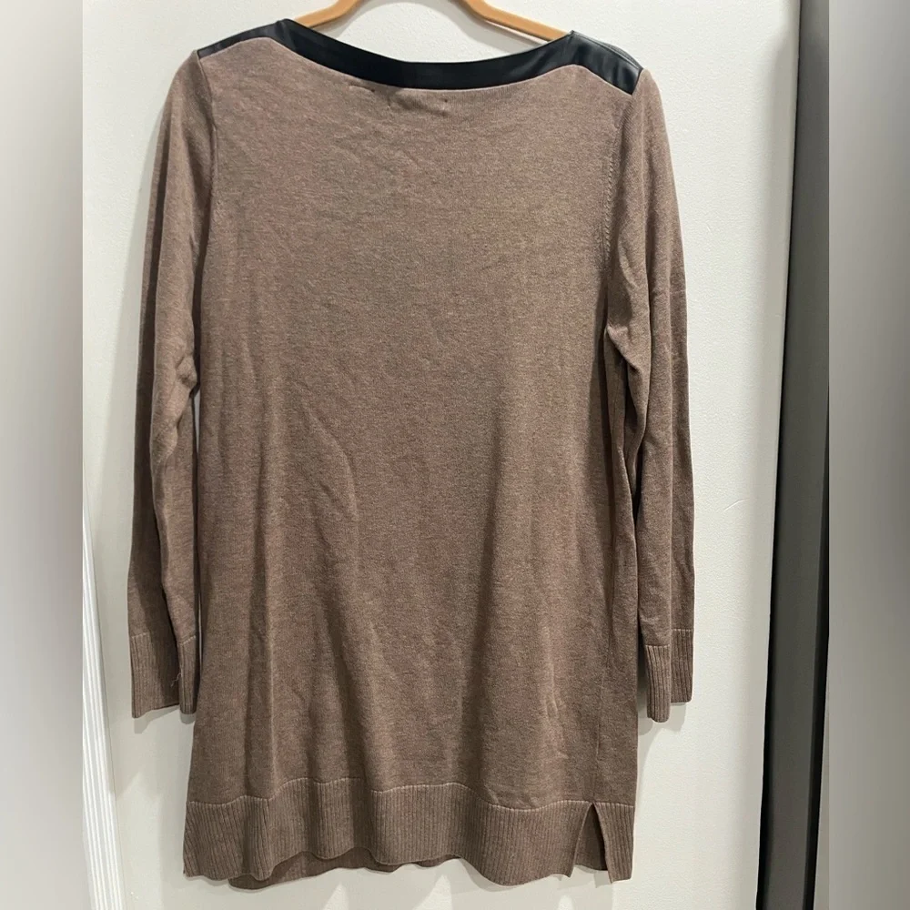 JEANNE PIERRE Brown Sweater with Black Details